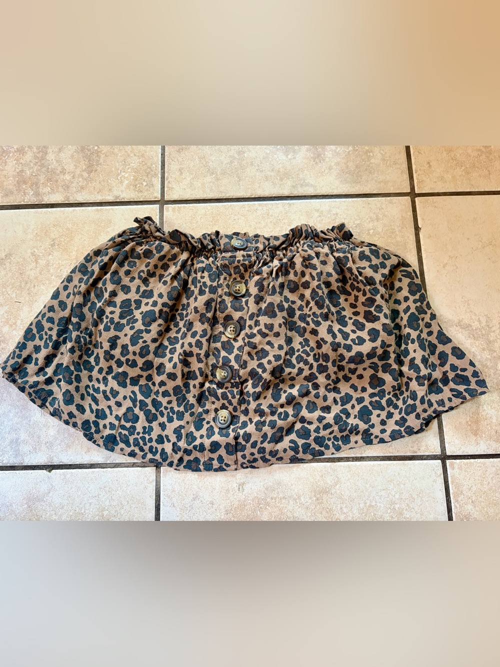 American Eagle Outfitters Tan Leopard Print Crop Top